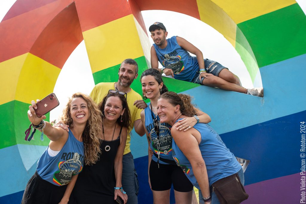 Selfie de familia del staff de Exodus durante el Rototom Sunsplash.